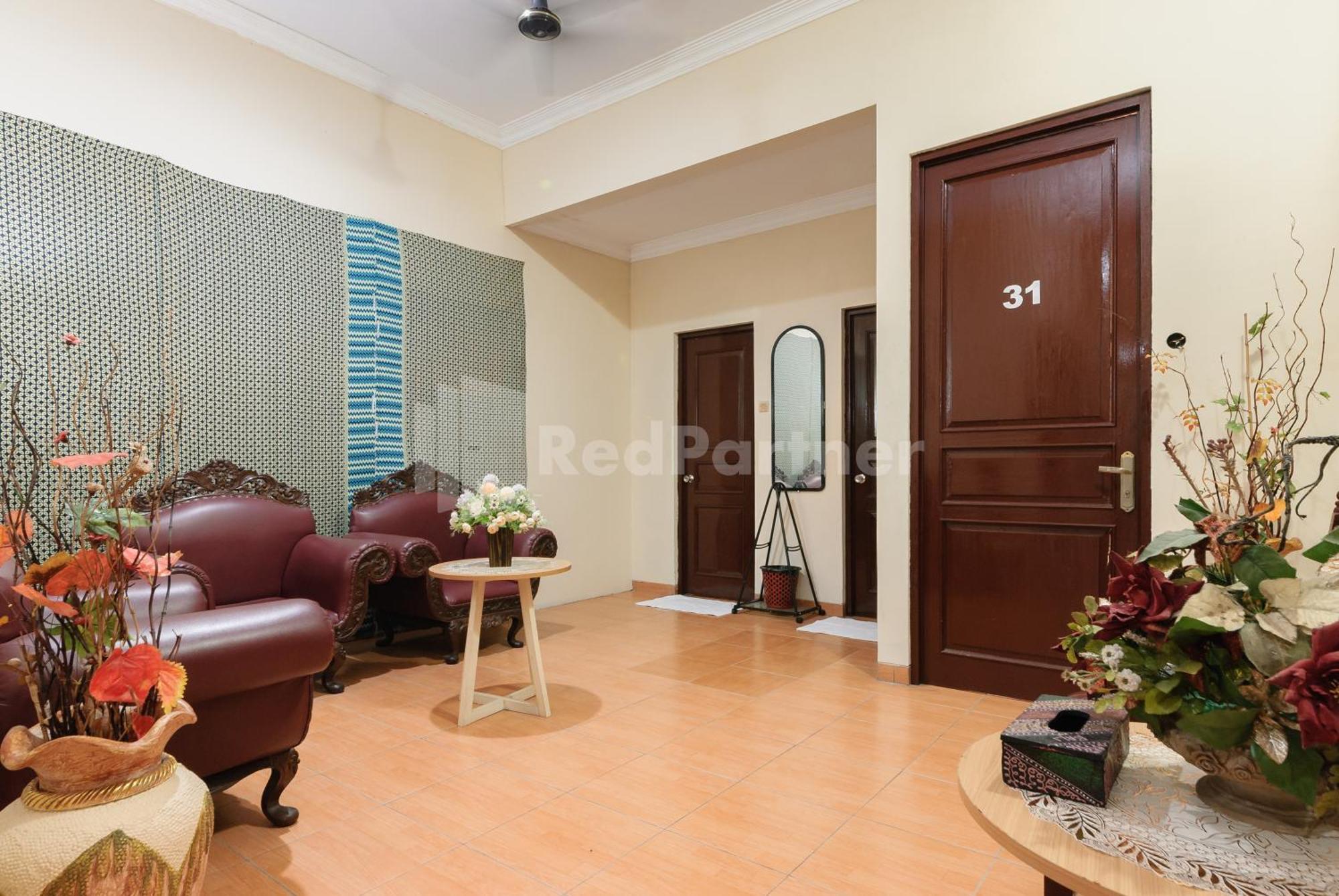 Sr Residence Near Mall Ciputra Cibubur Mitra Reddoorz Bekasi Buitenkant foto