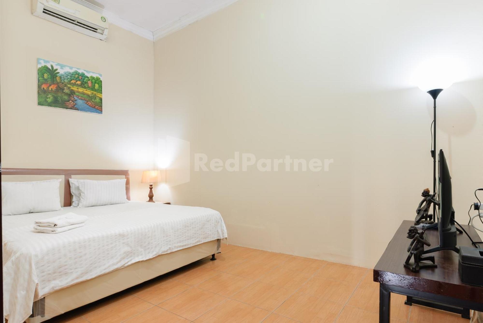 Sr Residence Near Mall Ciputra Cibubur Mitra Reddoorz Bekasi Buitenkant foto